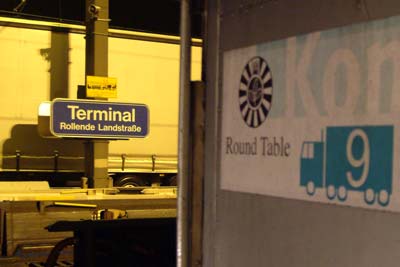Schild: Terminal Rollende Landstraße